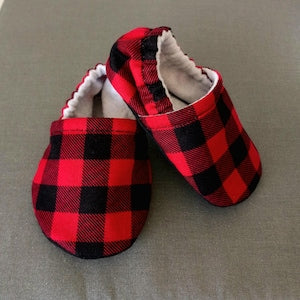 Buffalo plaid Baby shoes - Holiday theme babys shoes
