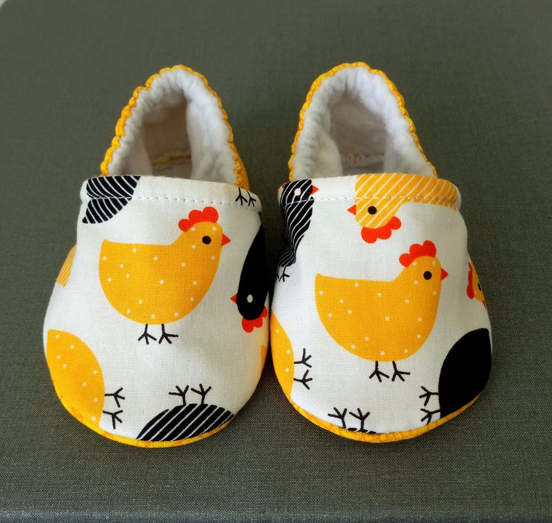 Baby chicks shoes,Chicks fabric shoes,Chicks cotton fabric,Soft baby shoes,Baby shower gift,gift,Baby Boy shoes,Baby girl shoes,Handmade