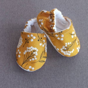 Floral baby shoes , Wildflowers baby shoes - Made to order item