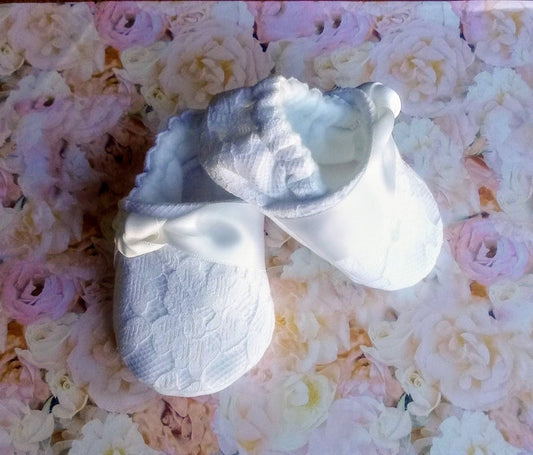 White cotton with lace Baby shoes