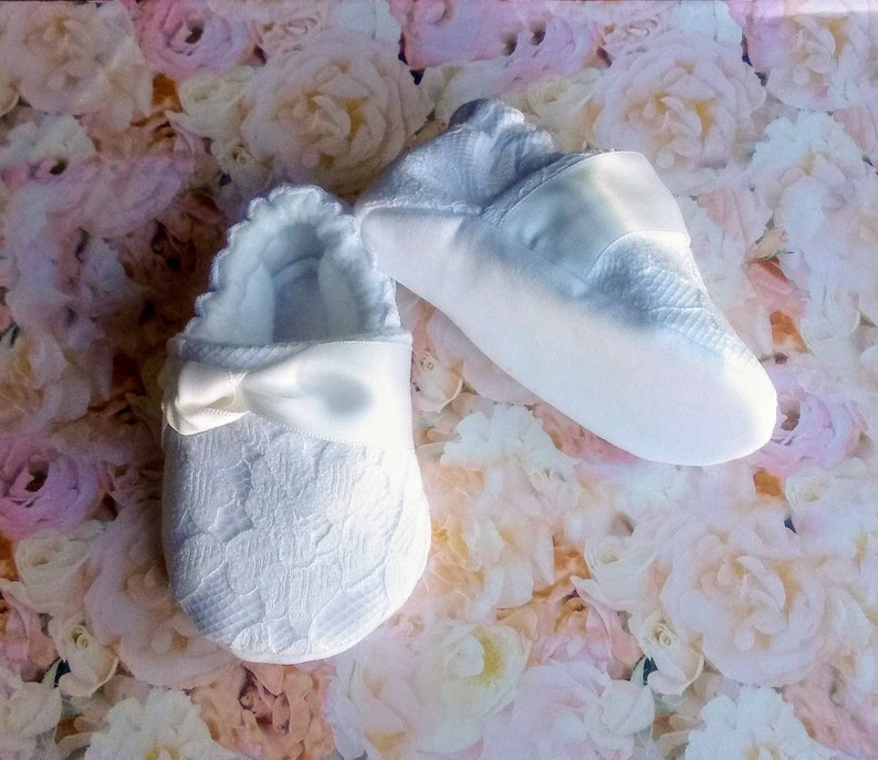 White cotton with lace Baby shoes