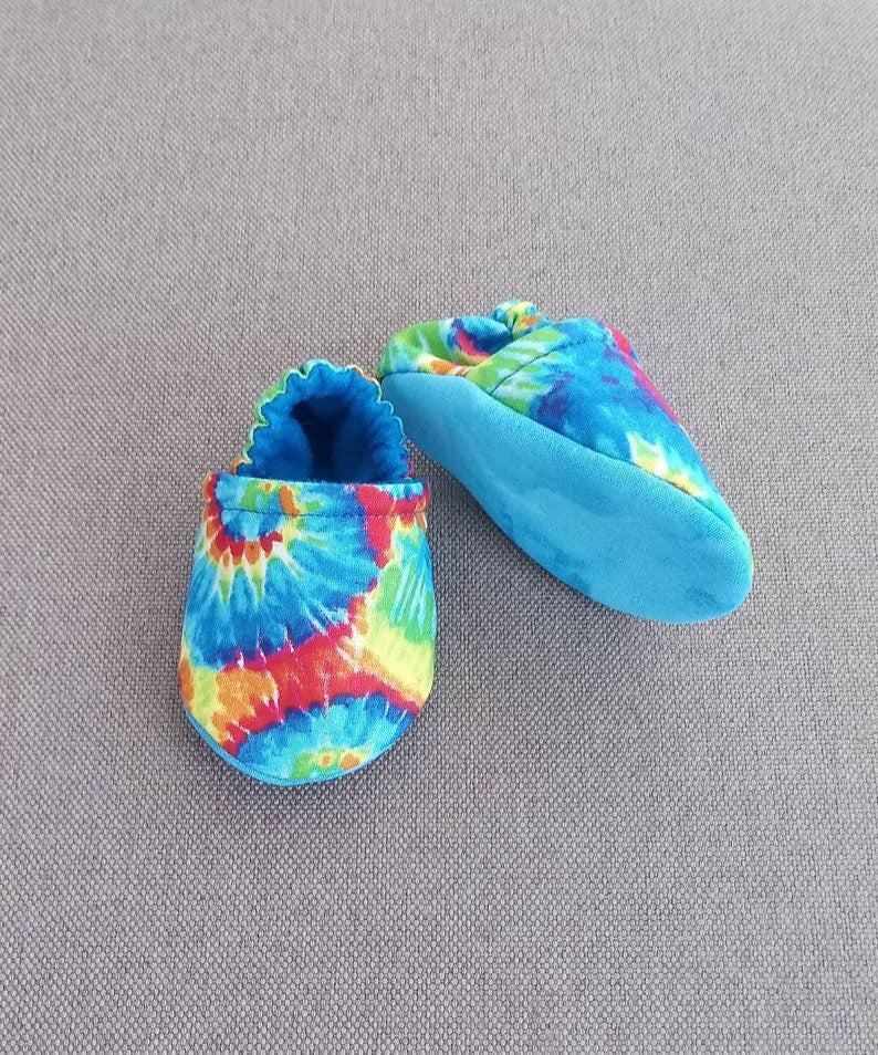 Tie dye printed fabric baby shoes - Tie die printed cotton fabric - Made to order item