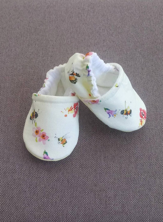 Bee Baby shoes, Yellow Bee soft baby shoes,Floral baby shoes