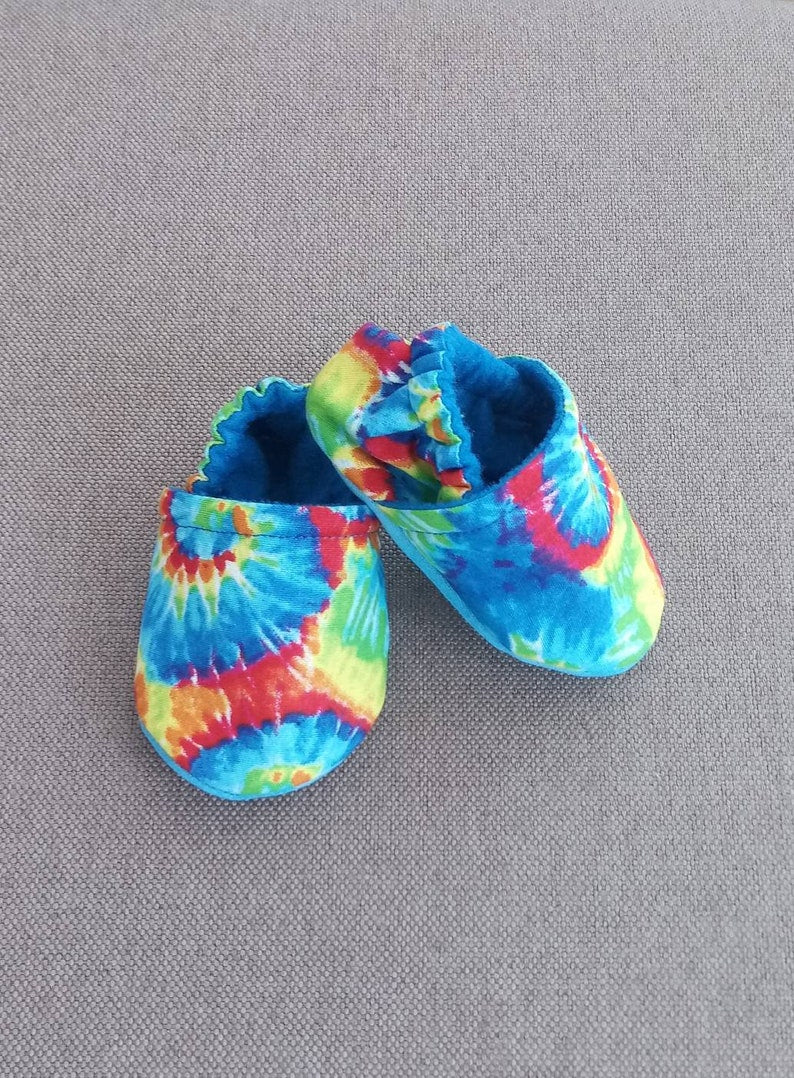 Tie dye printed fabric baby shoes - Tie die printed cotton fabric - Made to order item