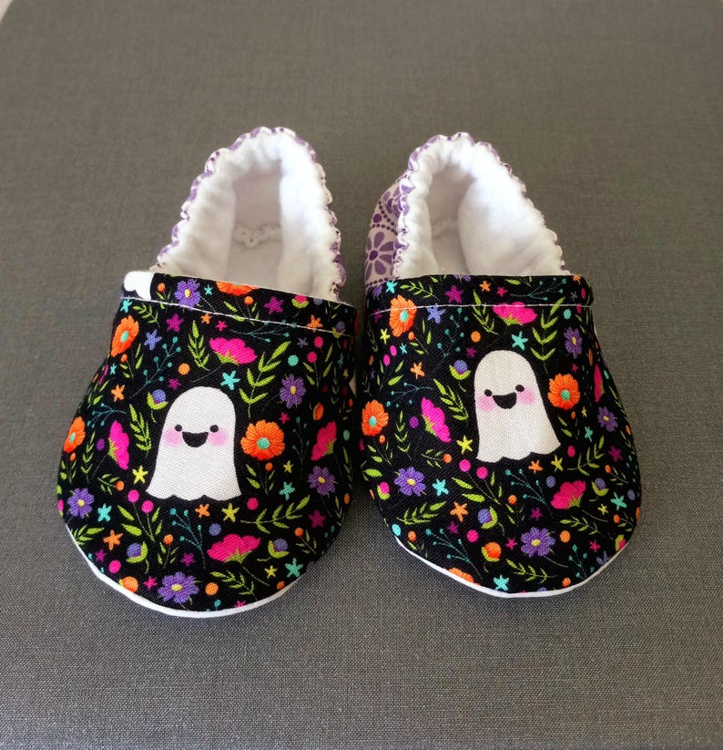 Ghost theme Halloween baby shoes