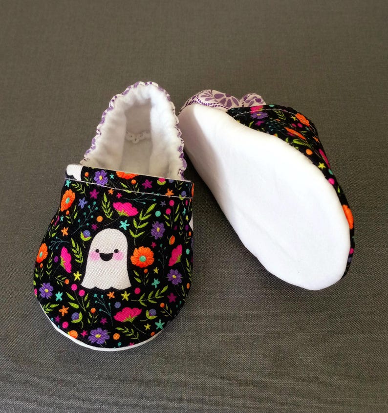 Ghost theme Halloween baby shoes