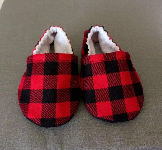 Buffalo plaid Baby shoes - Holiday theme babys shoes