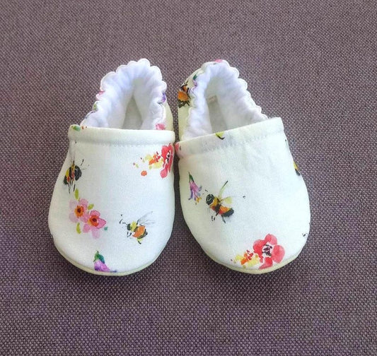 Bee Baby shoes, Yellow Bee soft baby shoes,Floral baby shoes