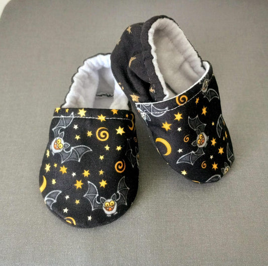 Halloween theme baby shoes, bats theme baby soft shoes